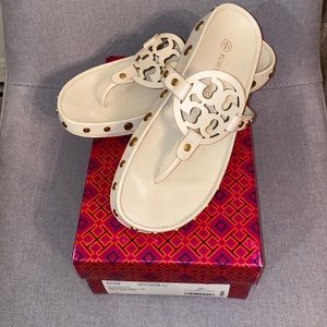 Tory Burch
Miller Cloud Coin Thong Sandals
